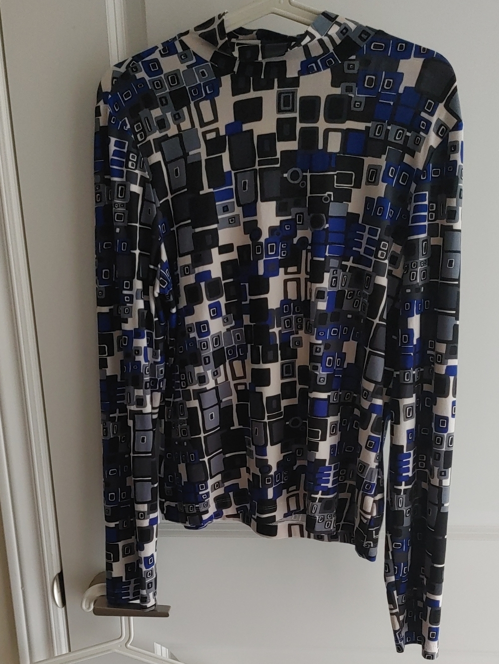 Women's CYC Geometric Print Long-Sleeve Shirt in Blue and Black